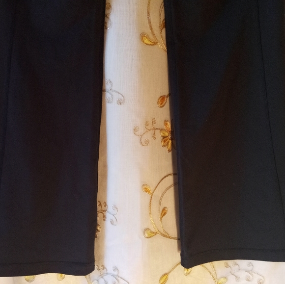 Lululemon - Picture 8 of 8